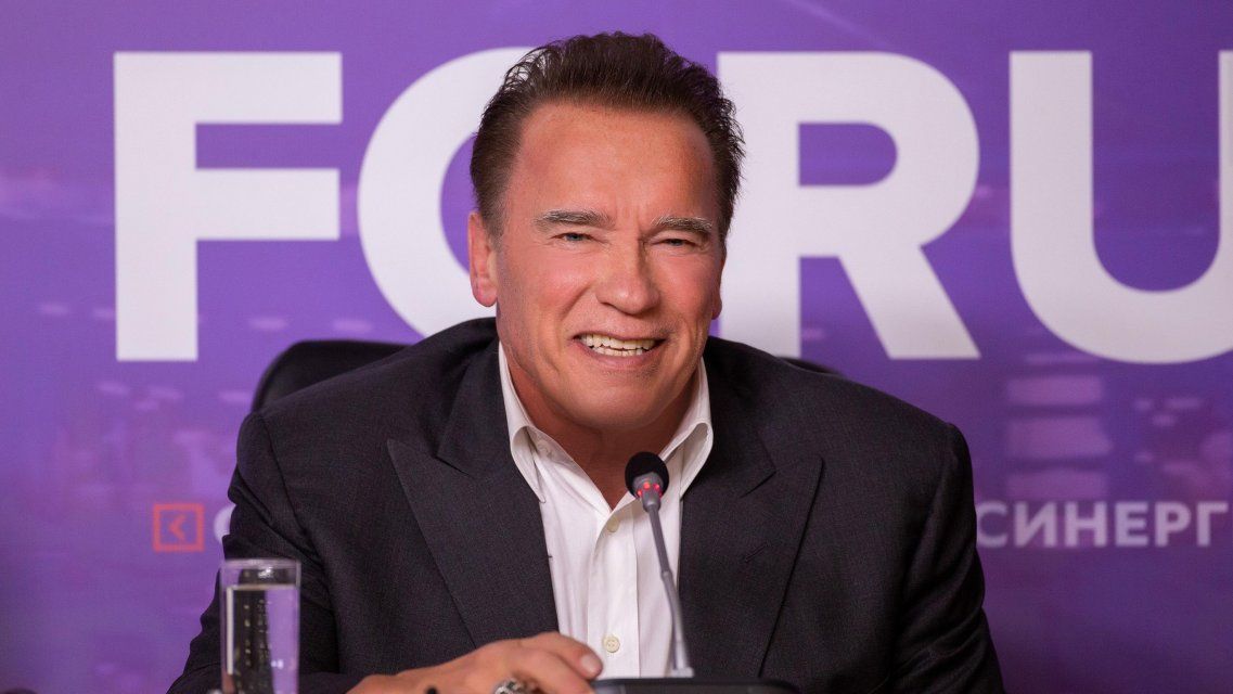 Арнольд Шварценеггер поздравил Ретро FM с 30-миллионной аудиторией