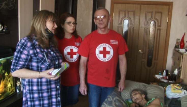 У чиновников дальше слов дело не шло, а по-настоящему переживающие эту историю орловчане сделали все меньше, чем за неделю. Ситуация с Ветераном войны и труда, которая просила от медиков матрас, завершилась наилучшим образом