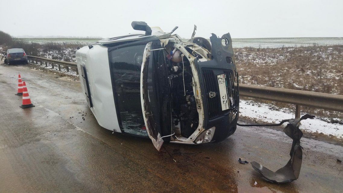 Под Орлом в столкновении «Газели» и «Рено» пострадали два человека