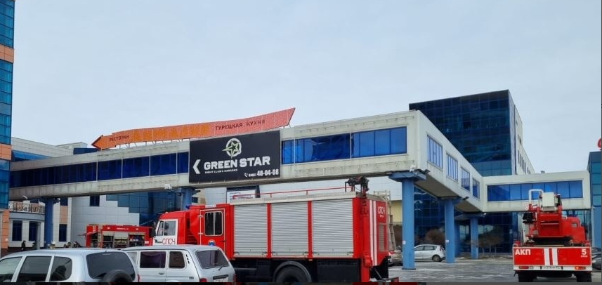 В Орле пожарные эвакуировали из ТЦ 10 человек 