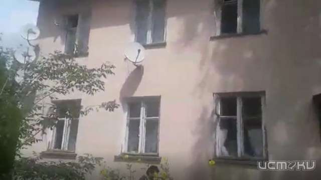 Орловская двухэтажка начала разрушаться из-за строительства новой высотки