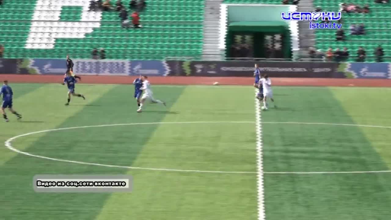 С большим футболом пока не везет