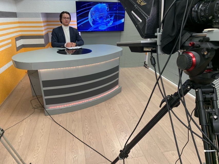 Заседание областных парламентариев, "Резная сказка" и состязания по боксу в программе "Оперативный эфир"