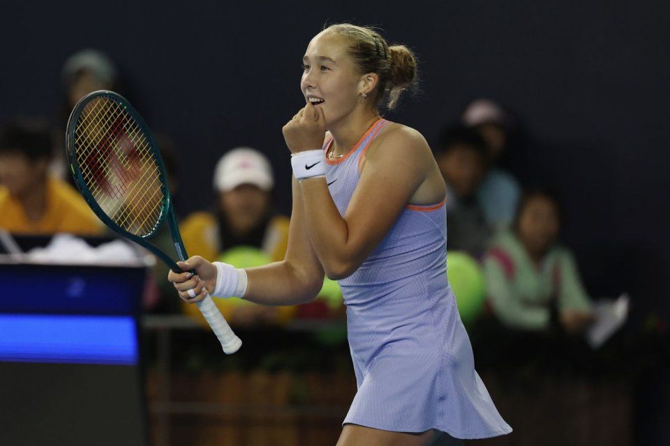 Мирра Андреева вышла в четвертьфинал турнира WTA 1000 в Пекине