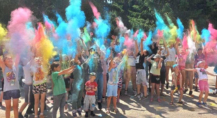 Амчане из Социально-реабилитационного центра для несовершеннолетних отметили День молодежи