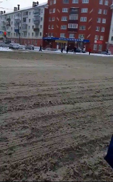 Нежданчик-снег. Орловчанин прислал нам видео неубранной центральной улицы Орла