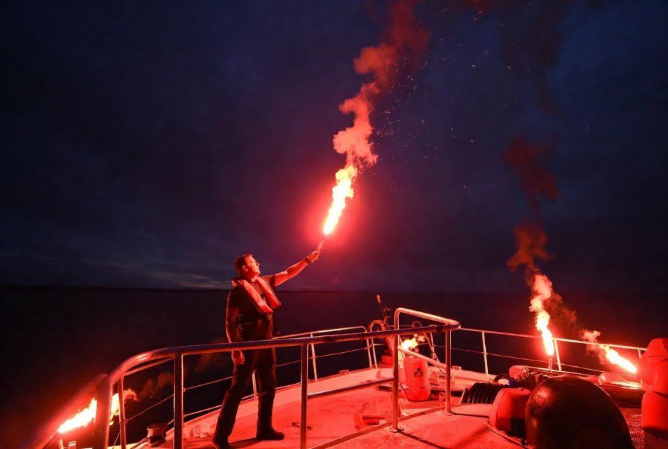 Фальшфейер: что это, виды, время горения и правила безопасного использования