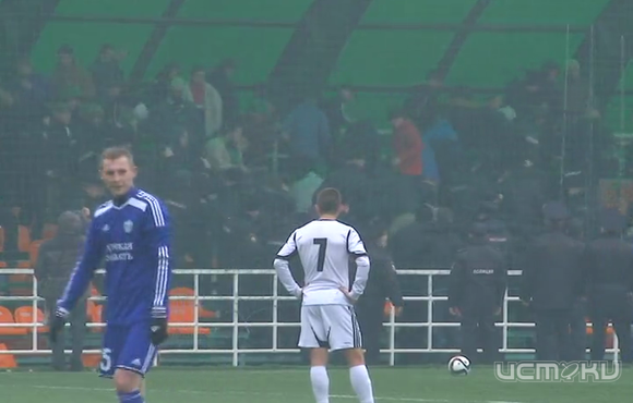 Троим орловским фанатам суд запретил посещать матчи полгода