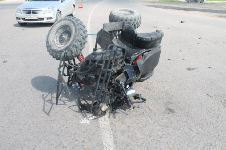 В Ливнах не удалось разъехаться ВАЗу, «Мерседесу» и квадроциклу