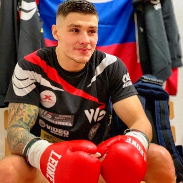 Владислав Туйнов стал чемпионом Мира среди профессионалов по кикбоксингу по версии MFC