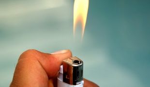 Житель Ливен, который облил горючим и поджег своего брата, получил 10 лет тюрьмы