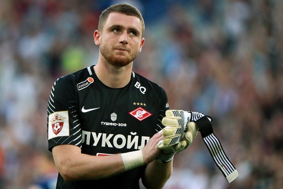 Орловский голкипер Селихов оплатил корреспонденту разбитую камеру