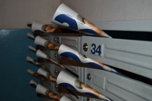 Реклама в подъездах с каждым днем занимает все большее пространство