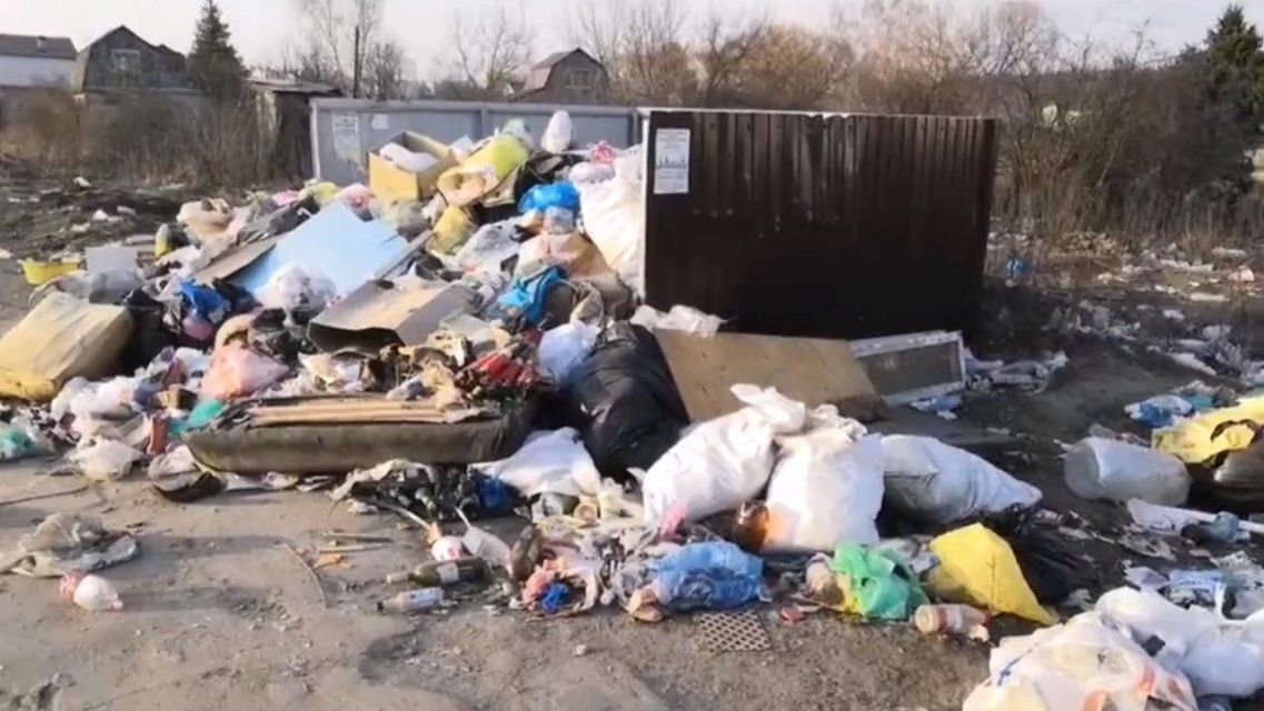 Фотофакт: в Орле окрестности Светлой Жизни завалены мусором