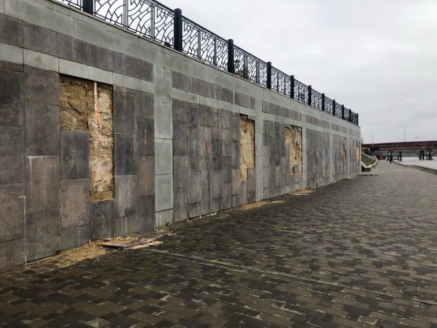 В Орле набережные р. Оки продолжают разрушаться. Подрядчик за 5 лет после реконструкции объекта ни разу не вышел на гарантийный ремонт