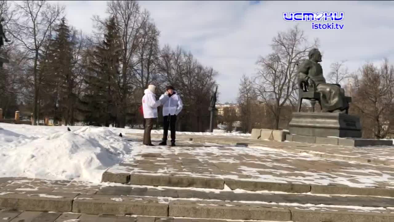 Медиа-Траст, Авто Радио. и сотрудницы ГИБДД поздравляют с 23 февраля, на совместном рейде