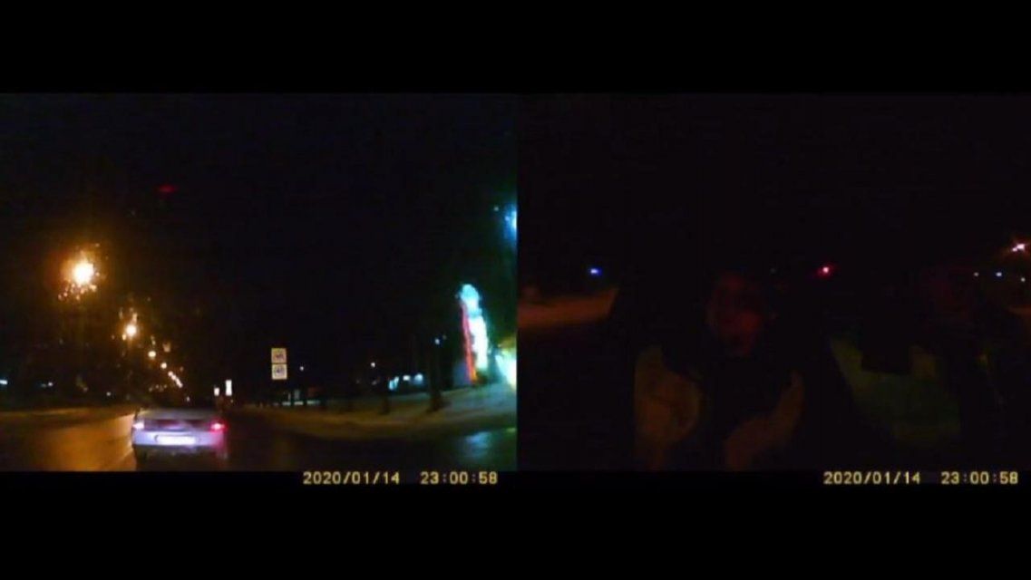 Орловские полицейские стреляли по авто водителя, пытавшегося столкнуть их с трассы