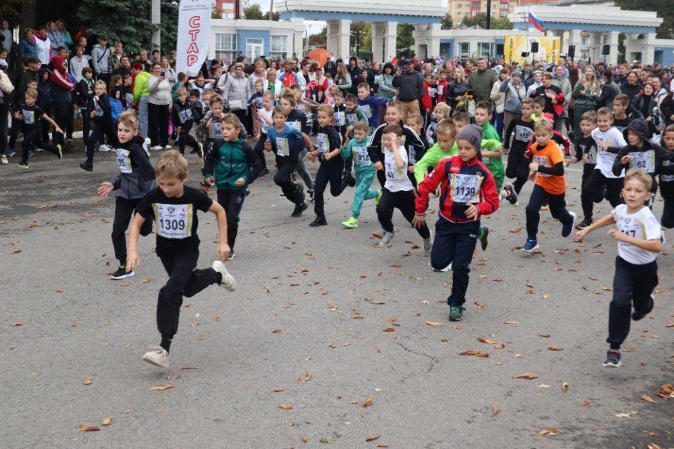 1200 орловчан пробежали сегодня «Кросс нации»