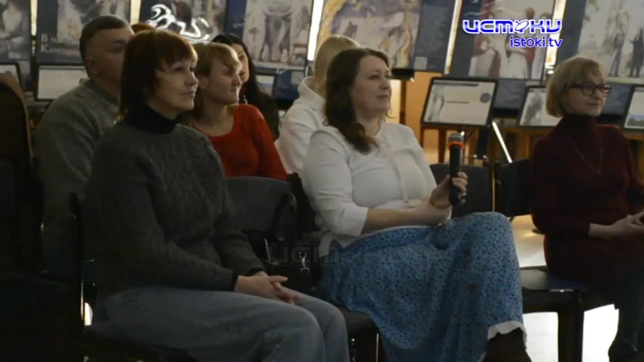 В библиотеке им. Бунина открылась выставка «Отпечаток моей жизни» Елены Новиковой