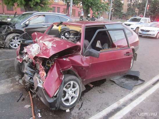 На Московском шоссе разбились три легковушки, штаб по поиску пропавшей девятилетней девочки завершил свою рабоут, а ветеран Великой Отечественной войны Абрам Миркин привился от коронавируса после столетнего юбилея. Об этом и не только в следующей рубрике