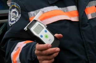 С 26 марта проверять на алкоголь будут всех одинаково 
