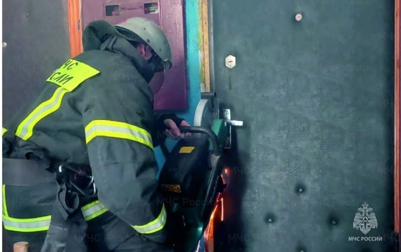 В Орле малыш оказался заперт один в квартире