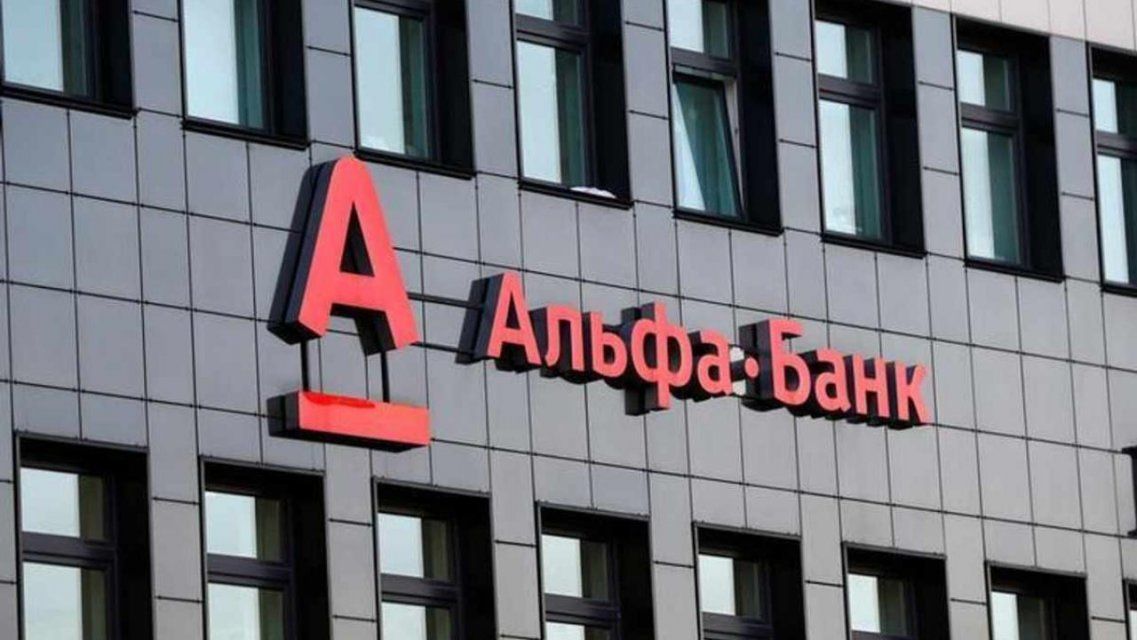 В Орле экс-полицейский и чиновник пойдут под суд за кражу миллионов у банка