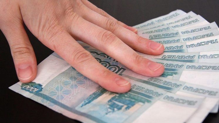 Жительницу Орловской области будут судить из-за 8 тысяч рублей