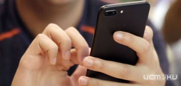 Орловчанка пришла в магазин за продуктами, а ушла с чужим телефоном