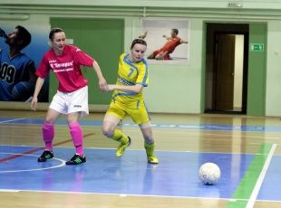 Орловские футболистки и во второй раз разгромили гостей из Печерска