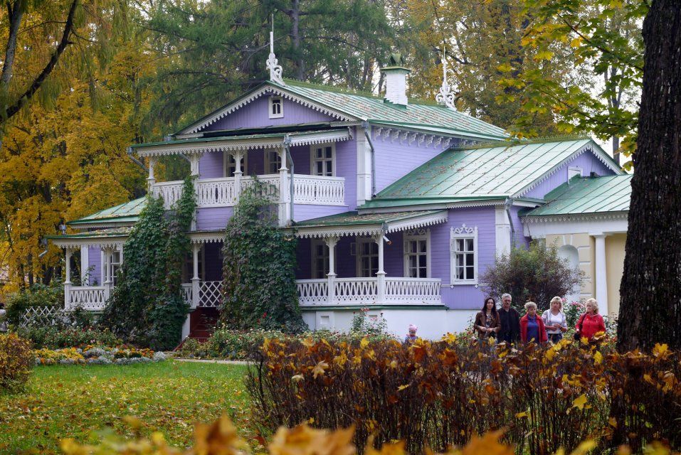 Путешествие в Спасское-Лутовиново, не отходя от экрана. Музей-усадьба отмечает юбилей, 45 лет со дня открытия