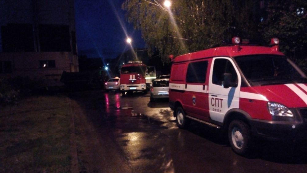 На Московском шоссе в Орле из-за непотушенной сигареты загорелась квартира