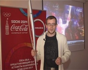 О цене Олимпийского факела, работе спортивно-оздоровительного центра и лучших пловцах города