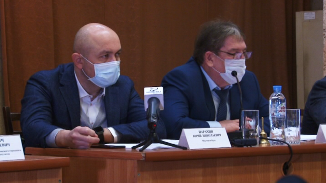 Мэр Орла Юрий Парахин так и не смог вспомнить, при каких обстоятельствах он принимал мост Дружбы