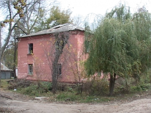 Ветхие дома - упрек чиновникам в их бесхозяйственности 