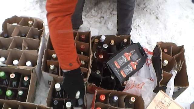 Двое мужчин сбывали в Орле опасный алкоголь 