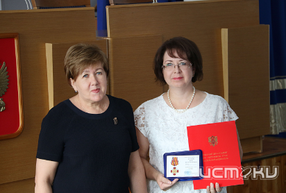 Помощник председателя Орловского областного суда награждена знаком отличия «За усердие» II степени