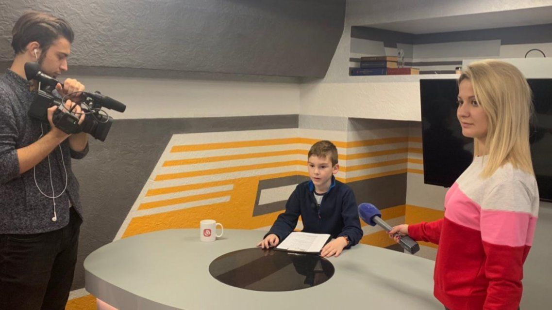 Ребятам из орловского реабилитационного центра показали ТВ-закулисье