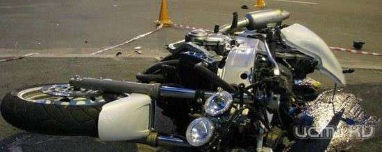 В Орле на мотоцикле опрокинулась пьяная парочка