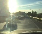Видео: автолюбители выстроились в многокилометровую пробку в сторону Нарышкино