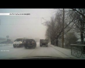 Прогнозам вопреки. Обильный снегопад сегодня застал орловчан врасплох 