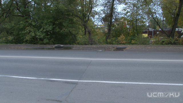 В Орле засыпали щебнем ямы возле проблемного перекрестка