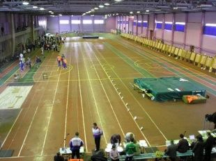 В легкоатлетическом манеже пройдут соревнования на призы Валентины Тихомировой