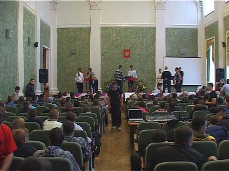 У кого в Орле самые сильные руки?