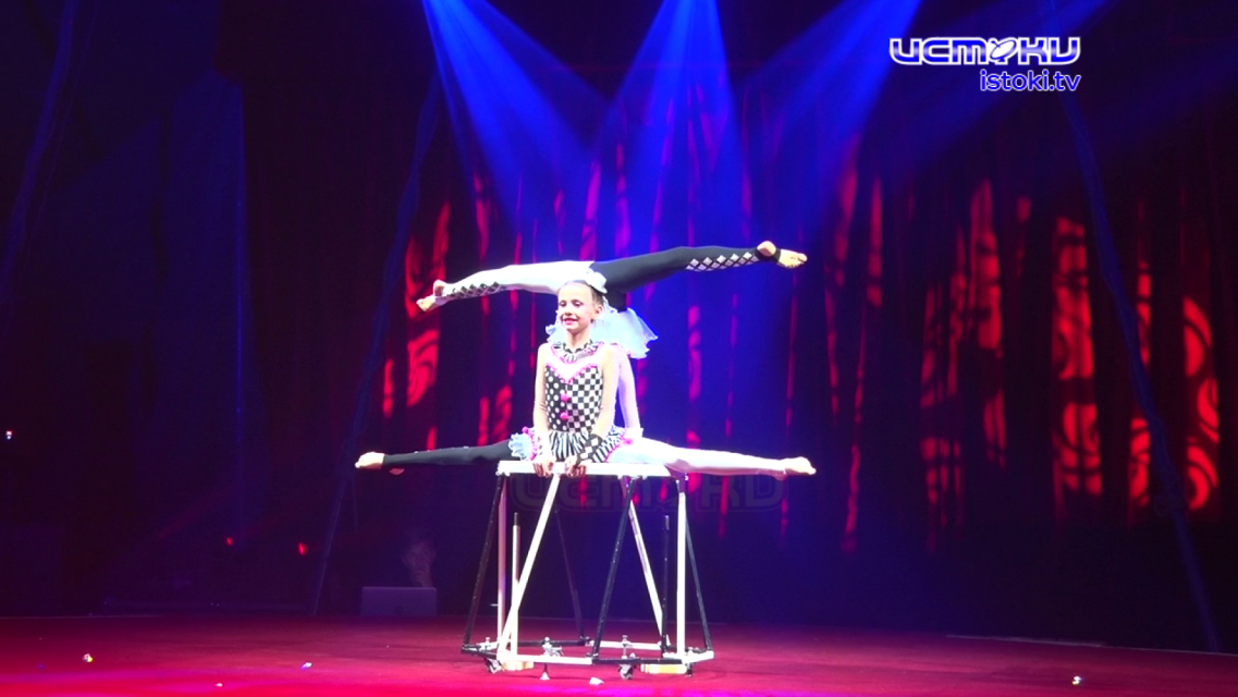 Как всегда новая программа, немного волшебства и рекордсменка мира 