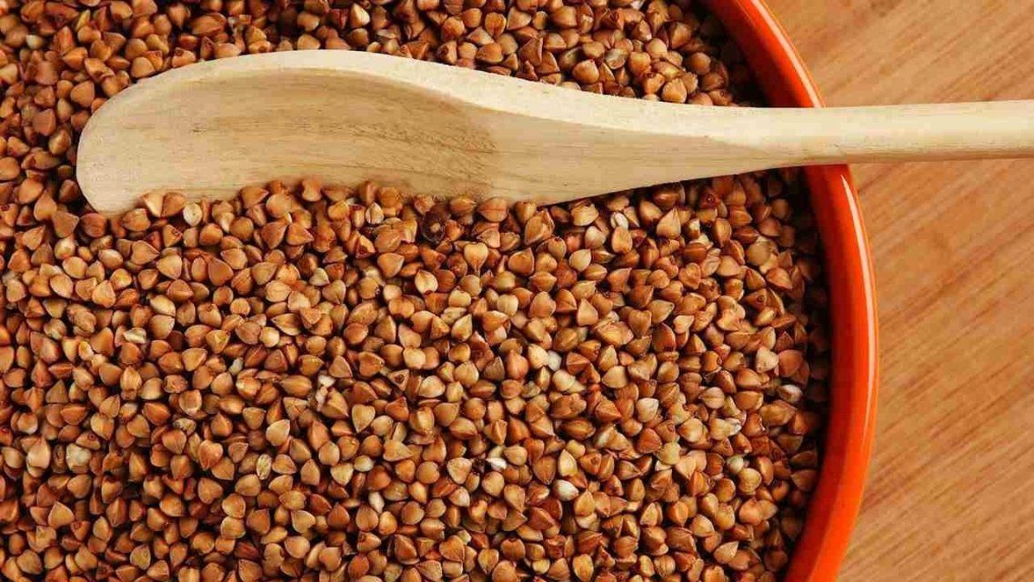 27 тысяч тонн на складах: Клычков призвал орловчан не закупаться гречкой