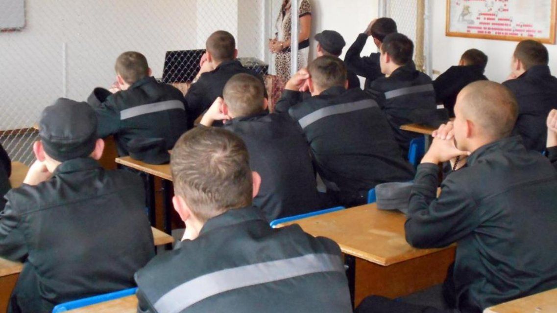 Можете садиться: сегодня звонок на урок прозвучал и для орловских осужденных