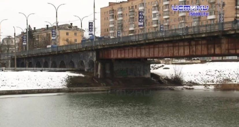 «Никогда не было и вот опять». Ремонт Красного моста остановлен