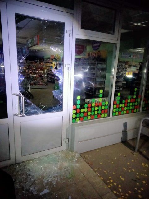 Орловчанин ночью пробрался в супермаркет, чтобы выпить горячительных напитков