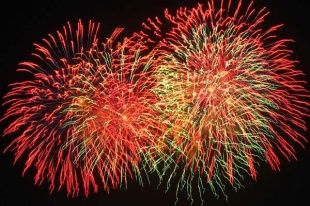 Городские власти пока не знают, кто будет организовывать салют 9 мая